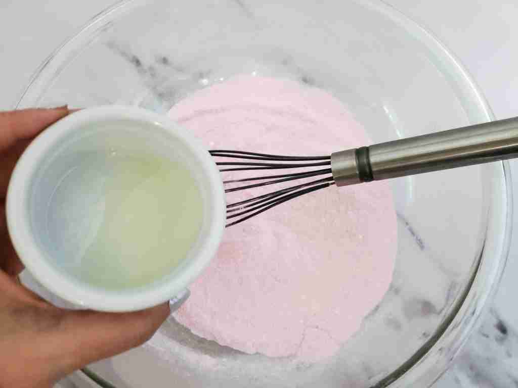 making DIY bath bombs